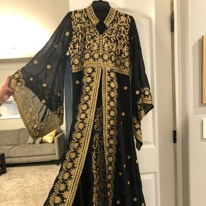 Elegant black and gold kaftan, worn once ONLY!
